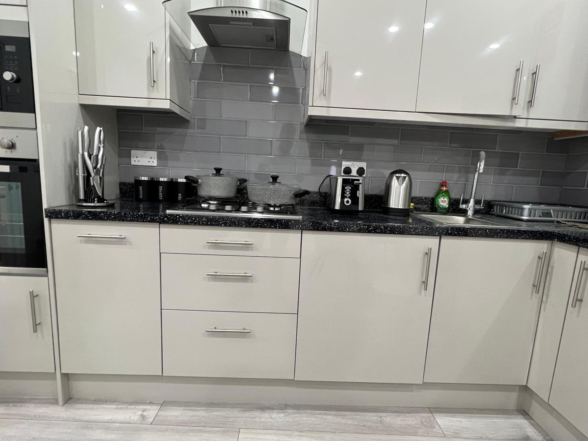 F4 Luxury Stays One Bed Apartment With Parking Ilford Exterior foto